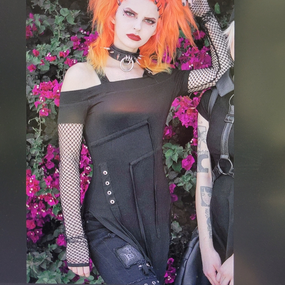 Killstar Hole Heartedly Bardot Top -L